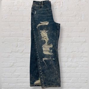 American eagle curvy mom jean with rips